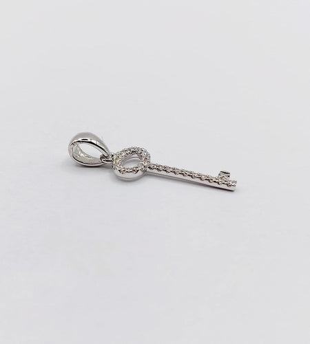 Collier Collier et pendentif clé vintage en or blanc 18k et diamants 58 Facettes A07033 et A07034