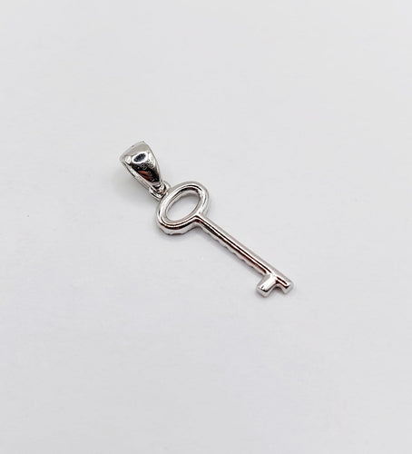 Collier Collier et pendentif clé vintage en or blanc 18k et diamants 58 Facettes A07033 et A07034