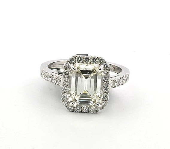 Bague 55 Bague - Diamant taille émeraude et diamants en or blanc 18 ct 58 Facettes 294/26 P