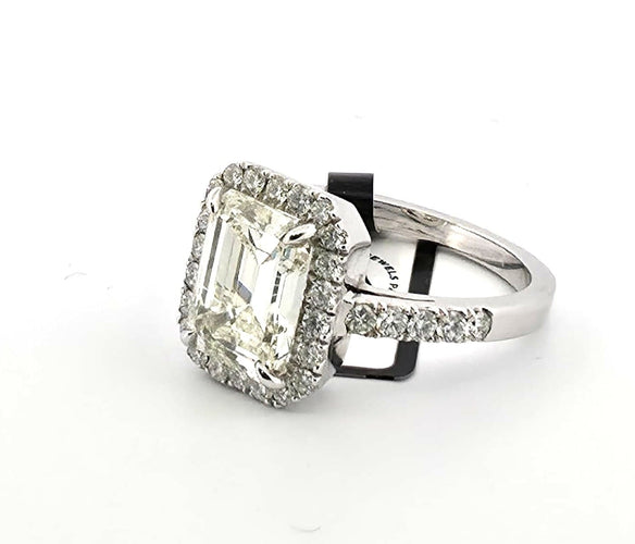 Bague 55 Bague - Diamant taille émeraude et diamants en or blanc 18 ct 58 Facettes 294/26 P