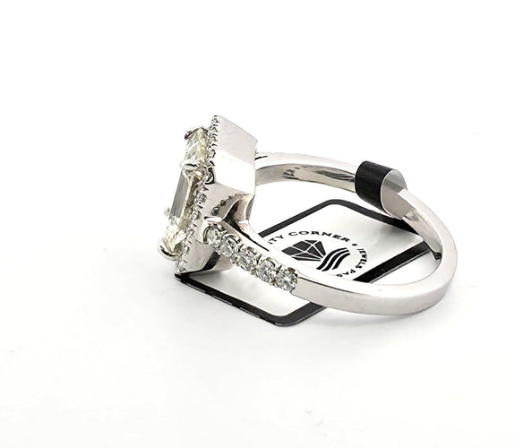 Bague 55 Bague - Diamant taille émeraude et diamants en or blanc 18 ct 58 Facettes 294/26 P
