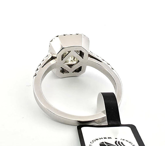 Bague 55 Bague - Diamant taille émeraude et diamants en or blanc 18 ct 58 Facettes 294/26 P