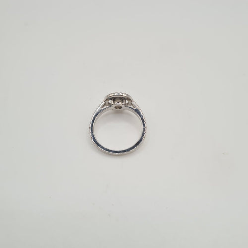 Bague 53 Bague solitaire en or blanc 18k avec diamants 58 Facettes #BT