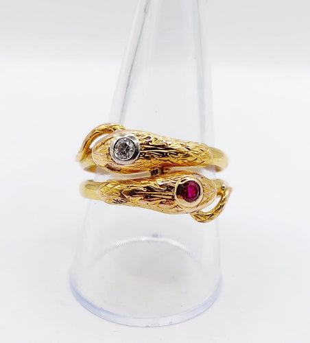 Bague 61 Bague serpent antique à deux têtes en or 18k, diamants et rubis 58 Facettes A06971