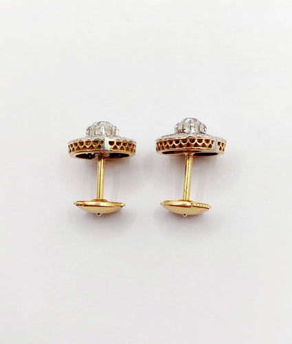 Boucles d'oreilles Puces d’oreilles marguerite anciennes en or 18k et platine, diamants 58 Facettes A07047