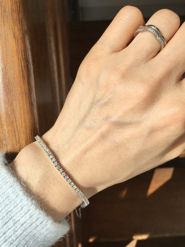 Bracelet Bracelet tennis en platine et diamants taille brillant 3,14 ct 58 Facettes 261