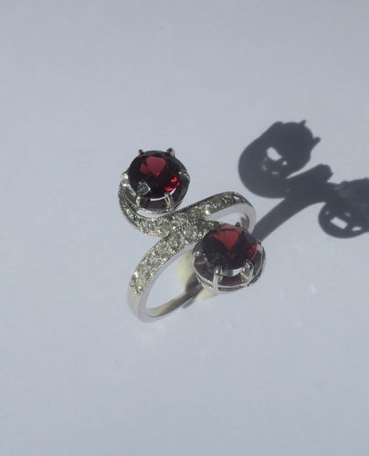 Bague 50 Bague Toi et Moi tourbillons XIXe en platine, grenats et diamants 58 Facettes Bague
