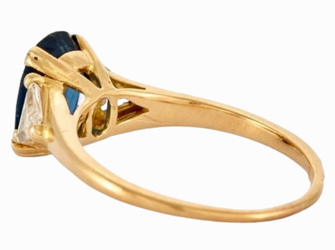Bague 55 Bague en or jaune avec saphir et diamants 58 Facettes Bague
