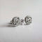 Boucles d'oreilles AITCHES Embrace - Boucles d'oreilles en or blanc et diamants 58 Facettes GER1351WG