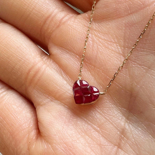 Collier AITCHES - Collier Ruby by Heart en or 18K et rubis 58 Facettes GPD1334YG