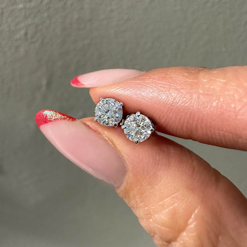 Bague AITCHES - Boucles d'oreilles solitaires diamants en or blanc 18K 58 Facettes GER1010WG