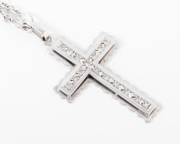 Collier Pendentif croix en or gris et diamants 58 Facettes 1
