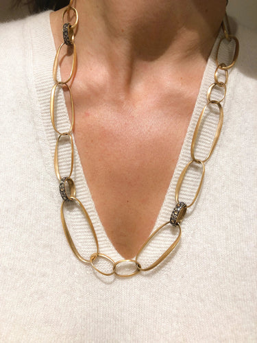 Collier Pomellato Victoria - Collier en or rose brossé et diamants cognac 58 Facettes