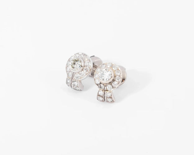Boucles d'oreilles Boucles d'oreilles en platine, or gris et diamants 58 Facettes 1