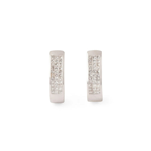Boucles d'oreilles Créoles - Boucles d’oreilles en or gris 18k et diamants taille princesse 58 Facettes 1