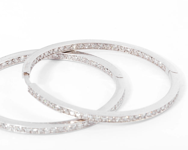 Boucles d'oreilles Créoles pavées en or gris et diamants 58 Facettes 1