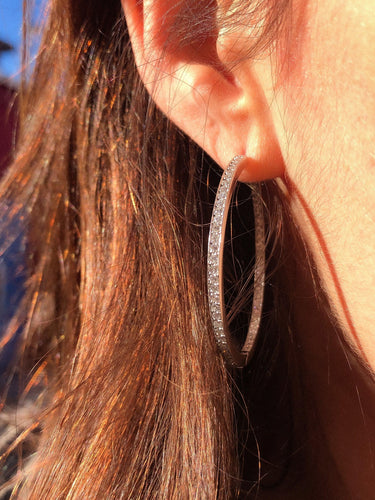 Boucles d'oreilles Créoles pavées en or gris et diamants 58 Facettes 1
