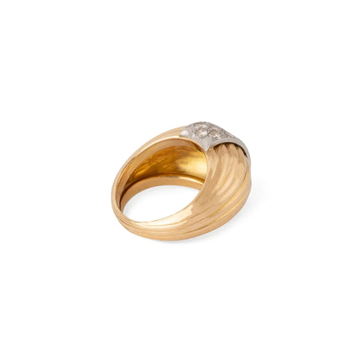 Bague 56 Bague godronnée en or jaune et platine, diamants 58 Facettes 1