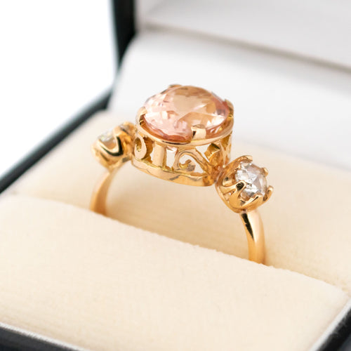 Bague 56 Bague trilogy en or 18 carats avec morganite et diamants 58 Facettes 62B4E119A5BB4DFF938A2A7D2E94C870