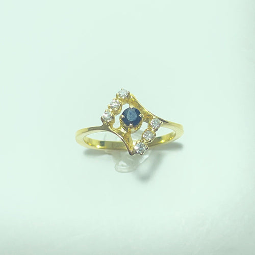 Bague en or jaune 18 carats avec saphir et diamants 58 Facettes 260154