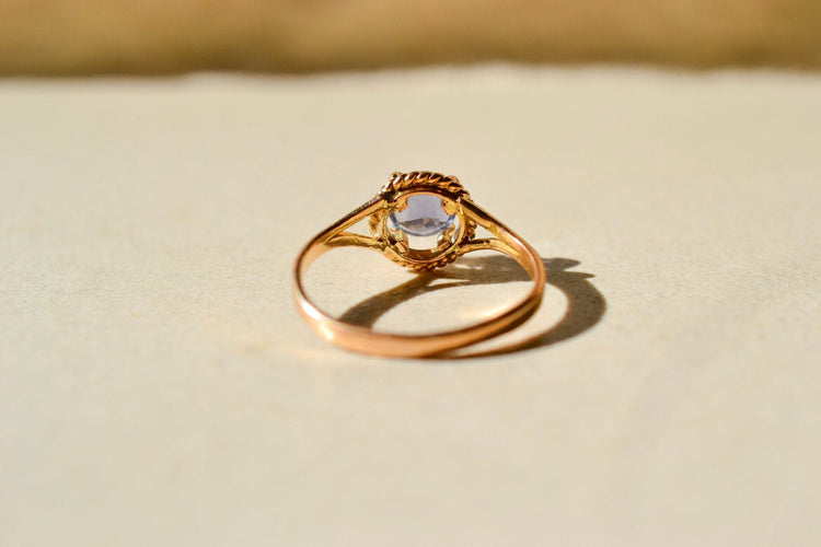 Bague 46 Bague solitaire en or jaune 14 carats et améthyste 58 Facettes 3958