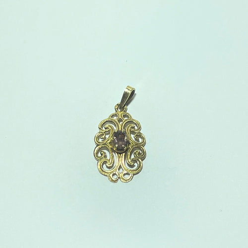 Pendentif ajouré en or jaune 18 carats et pierre ovale 58 Facettes 260118
