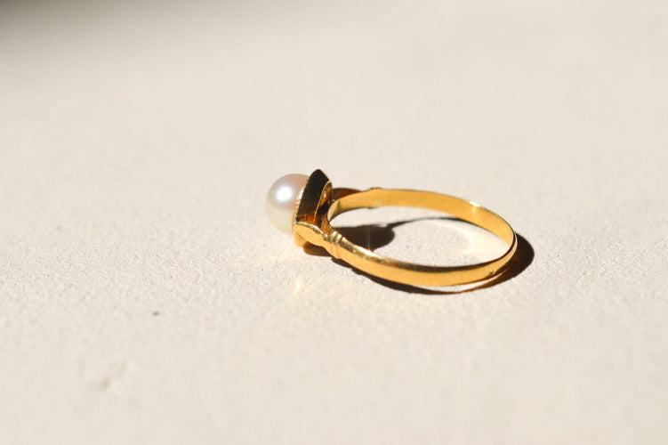 Bague 55 Bague solitaire en or jaune et perle de culture 58 Facettes Ref3965
