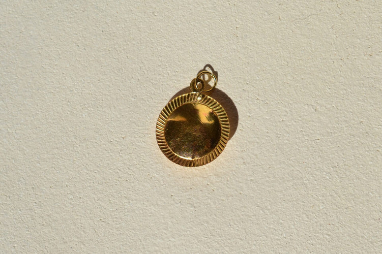 Pendentif Pendentif œil protecteur en or jaune 18 carats et pierre bleue 58 Facettes 3932