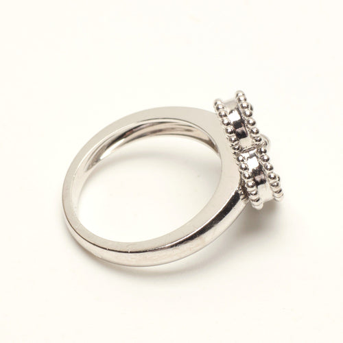 53 Van Cleef & Arpels Vintage Alhambra - Bague guillochée en or blanc 58 Facettes