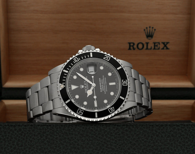 Montre Rolex Submariner Date - Montre en acier 58 Facettes ROL/SUB/045