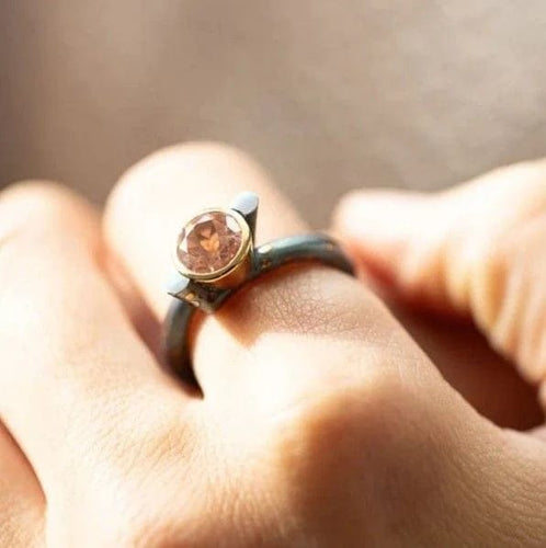 56 Martin Spreng - Bague en titane, or jaune et tourmaline 58 Facettes 237977