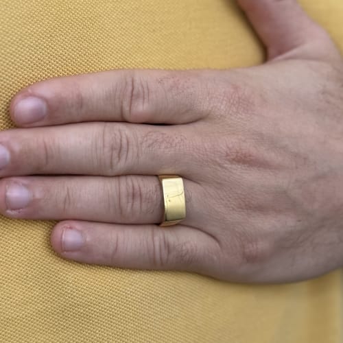 Bague chevalière homme rectangulaire en or jaune 58 Facettes 29999