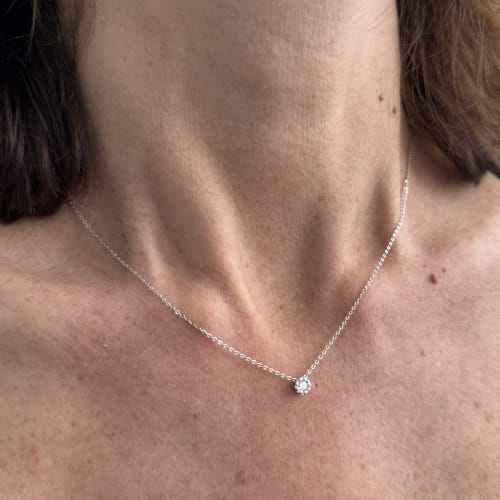 Salvini Corolla - Collier point lumière en or blanc et diamants 58 Facettes 33258