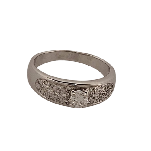 Bague en or blanc avec diamants