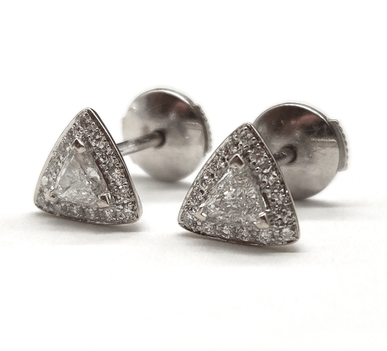 Boucles d'oreilles Boucles d'oreilles en or blanc 18K et diamants 58 Facettes BOV/260022