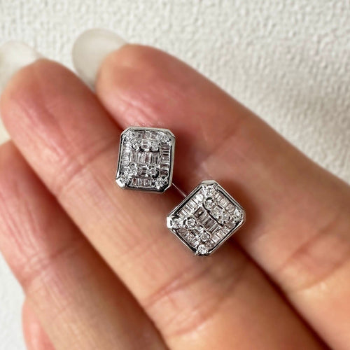 Boucles d'oreilles AITCHES - Boucles d’oreilles en or blanc 18K et diamants 58 Facettes GER1033WG