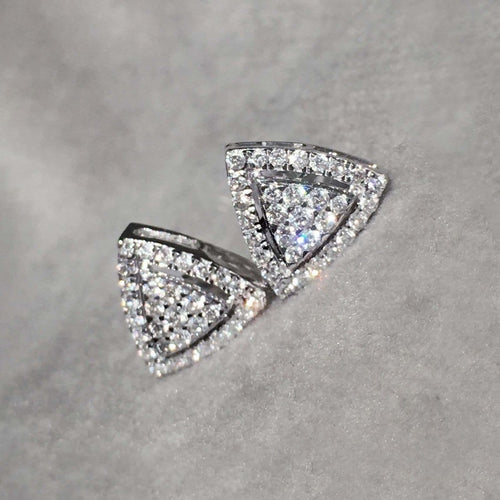Boucles d'oreilles AITCHES - Boucles d'oreilles triangle en or blanc 18K et diamants 58 Facettes GER1044WG