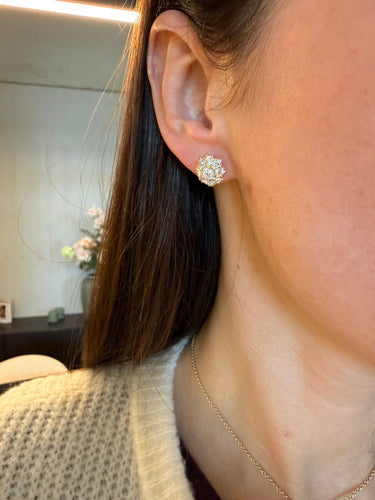 Boucles d'oreilles puces anciennes en or 18K et diamants 58 Facettes