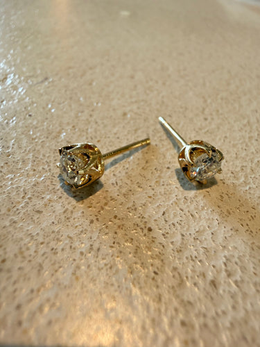 Boucles d'oreilles puces en or jaune 18 ct et diamants taille ancienne 58 Facettes