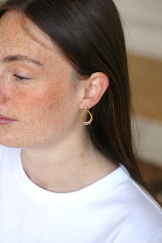 Boucles d'oreilles Cartier Trinity - Boucles d'oreilles pendantes en trois ors 58 Facettes