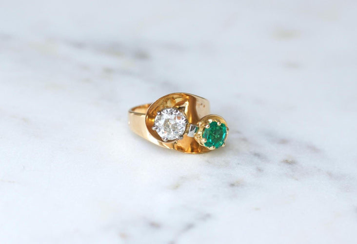 Bague 53 Bague Toi et Moi en or jaune, platine, émeraude et diamant 58 Facettes