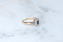 Bague 61 Bague marguerite ancienne en or rose, platine, saphir et diamants 58 Facettes