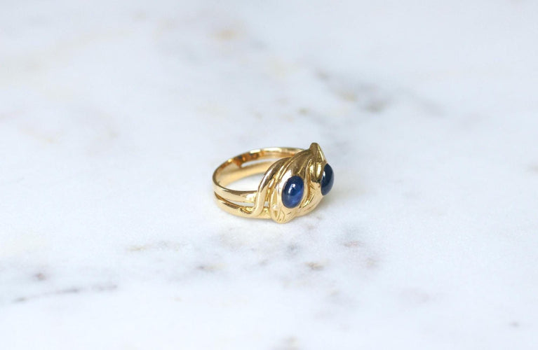 Bague 52 Bague ancienne serpents enroulés en or jaune et saphirs 58 Facettes