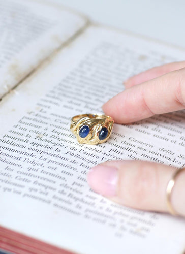 Bague 52 Bague ancienne serpents enroulés en or jaune et saphirs 58 Facettes