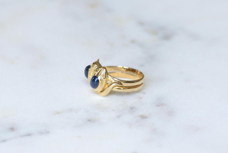Bague 52 Bague ancienne serpents enroulés en or jaune et saphirs 58 Facettes