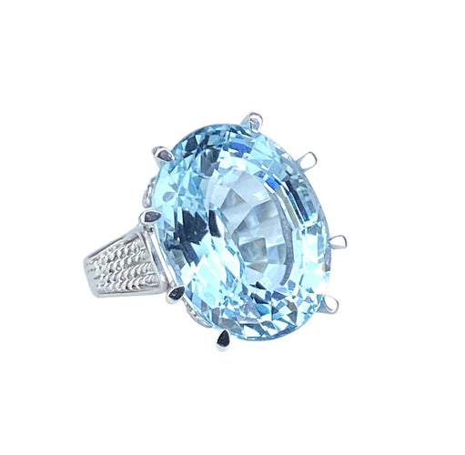 Bague Bague en or blanc 18 carats et aigue-marine 58 Facettes AB727