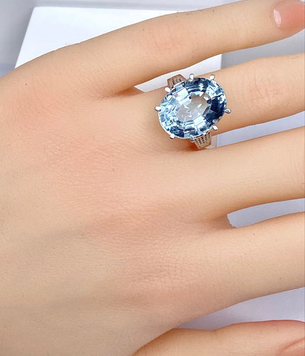 Bague Bague en or blanc 18 carats et aigue-marine 58 Facettes AB727