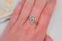 Bague 59 Bague marguerite ovale en or jaune, saphir et diamants 58 Facettes 4026