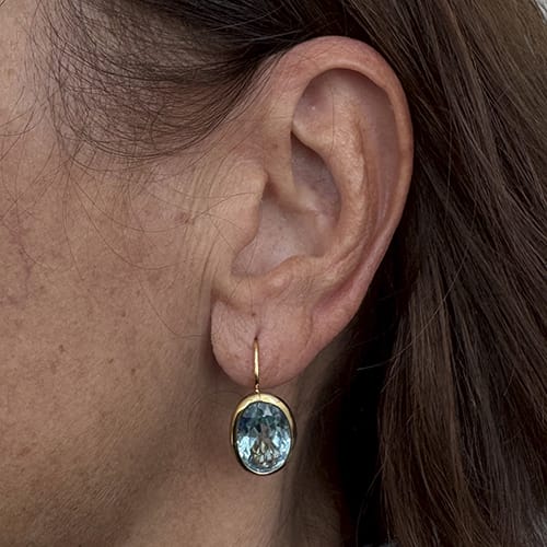 Boucles d'oreilles Boucles d'oreilles dormeuses en or jaune et topazes 58 Facettes 40918