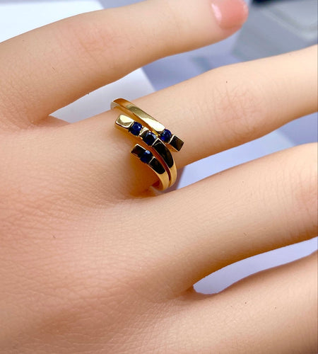 Bague 50 Bague en or jaune 18 carats et 4 saphirs 58 Facettes AB730